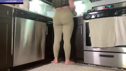 Ava . Support my channel by using my affiliate link to make your account  Thanks  online show from October 1, 2025, 12:27 am