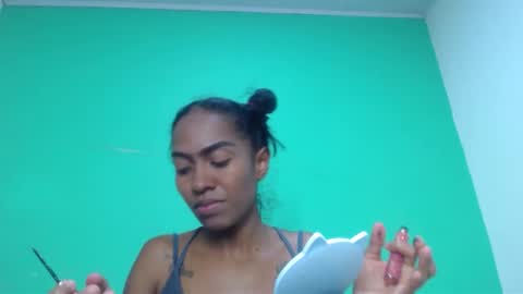 avalericherrycm101 online show from November 12, 2025, 11:25 pm