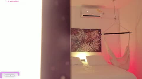 Avalon online show from November 3, 2025, 5:47 pm