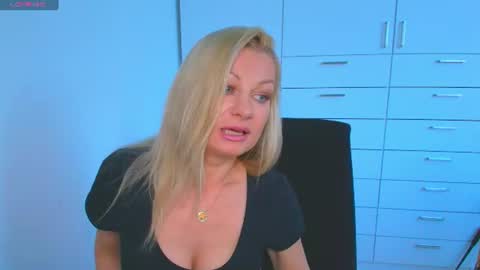 Snapshot of avaluxe_ chatting on July 9, 2026, 5:06 pm Eira online show from July 9, 2026, 5:06 pm