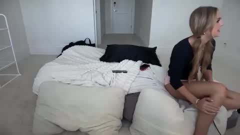 Snapshot of avaowenss chatting on September 28, 2025, 9:31 pm avaowenss online show from September 28, 2025, 9:31 pm