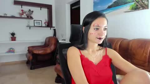 Snapshot of avapinkqueen chatting on November 1, 2025, 12:45 am Ava online show from November 1, 2025, 12:45 am