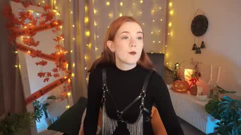  Ava  online show from October 22, 2025, 1:33 pm