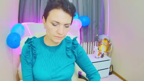 avasaturnian online show from September 18, 2025, 12:07 pm