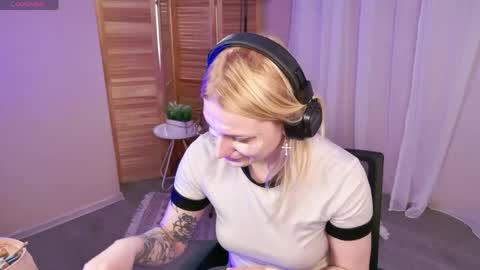 Ava online show from May 6, 2026, 1:38 pm