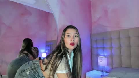 avawhiite online show from February 8, 2026, 6:11 pm