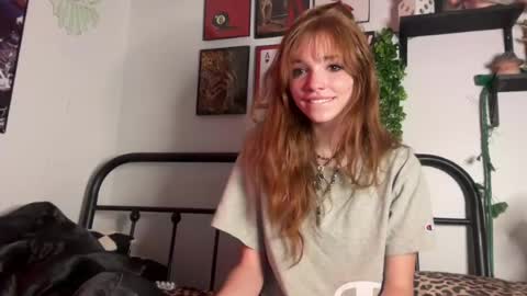 Snapshot of avaxlee chatting on July 11, 2026, 2:14 am avaxlee online show from July 11, 2026, 2:14 am