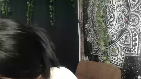 ave_tt online show from September 20, 2025, 5:58 pm