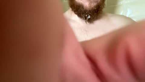 averagebar online show from September 17, 2025, 3:46 pm