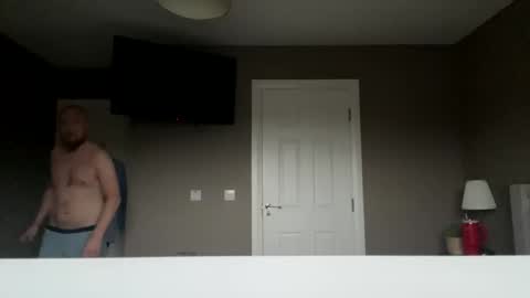 averagebar online show from October 19, 2025, 7:31 am