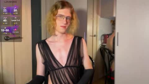 Snapshot of avery_adam chatting on March 13, 2026, 12:06 am Alex online show from March 13, 2026, 12:06 am