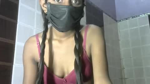 avery_lust01 online show from April 14, 2026, 5:35 am