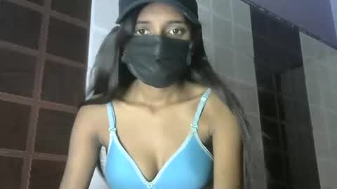 avery_lust01 online show from May 8, 2026, 6:19 am