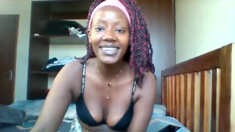 Snapshot of averygoodbadgirl chatting on May 19, 2026, 10:21 am averygoodbadgirl online show from May 19, 2026, 10:21 am