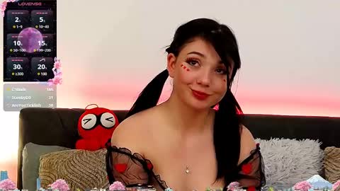 AveryWillow online show from February 13, 2025, 11:37 pm