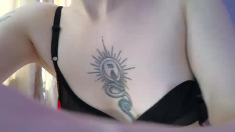 avgustina_love online show from May 9, 2026, 11:15 am