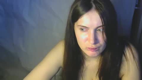 avialenne online show from April 12, 2026, 8:58 pm