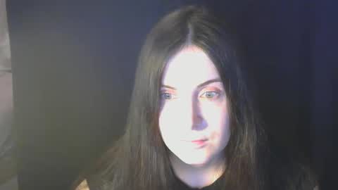 avialenne online show from April 18, 2026, 7:07 pm
