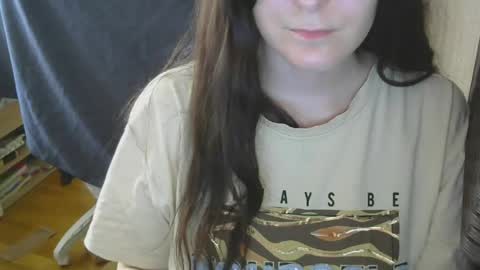 avialenne online show from May 18, 2026, 12:22 pm