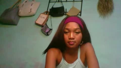 Snapshot of avotraina chatting on April 22, 2026, 9:22 am avotraina online show from April 22, 2026, 9:22 am