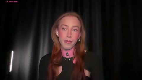 avril_pearly_ online show from June 18, 2026, 11:14 am