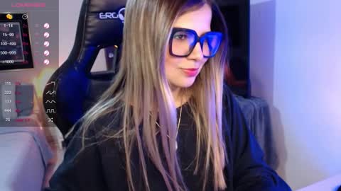 Snapshot of avrill_morgan chatting on October 12, 2025, 8:41 pm Avrill Morgan online show from October 12, 2025, 8:41 pm