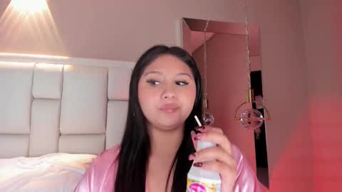 Avy  online show from January 5, 2026, 5:27 pm