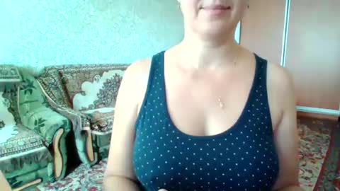 awesomeladyy online show from October 5, 2025, 8:12 am