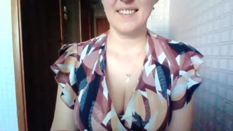 Snapshot of awesomeladyy chatting on February 22, 2026, 8:13 am awesomeladyy online show from February 22, 2026, 8:13 am