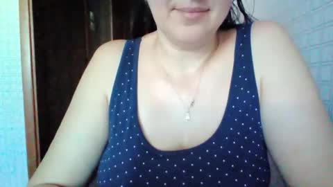 Snapshot of awesomeladyy chatting on March 4, 2026, 8:20 am awesomeladyy online show from March 4, 2026, 8:20 am