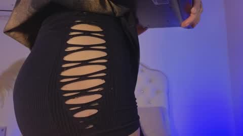 axarasss online show from April 27, 2026, 11:52 am