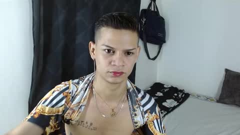 axcel online show from October 8, 2025, 12:03 pm