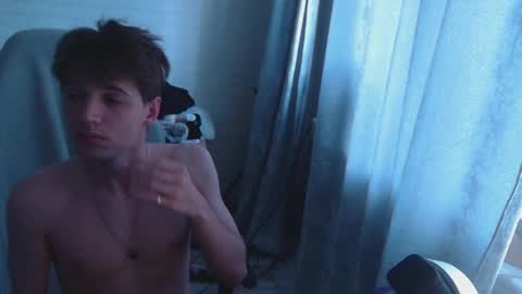 axel_0ne online show from May 23, 2026, 7:24 am