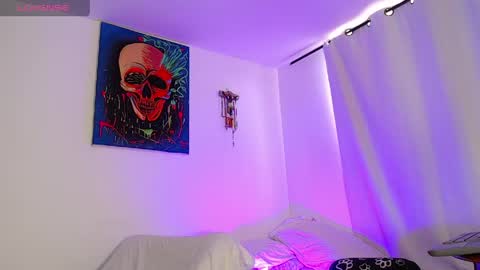Independiente Model online show from May 26, 2026, 5:09 pm
