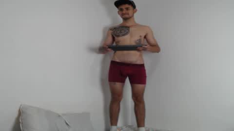 Axel online show from February 28, 2025, 7:25 pm