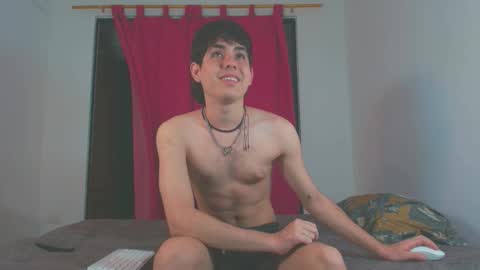 Axel cifer online show from November 10, 2025, 4:22 am