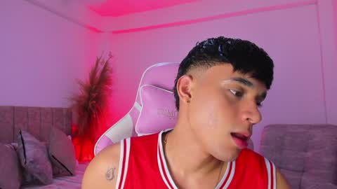 AXEL online show from June 29, 2026, 7:58 am