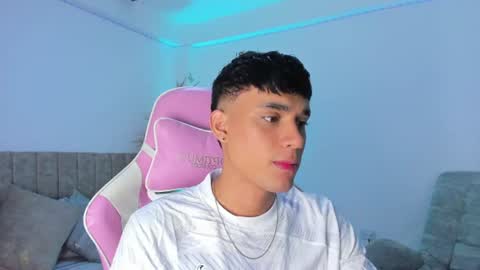 AXEL online show from July 6, 2026, 8:33 am