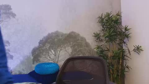 axel_draven online show from December 17, 2025, 11:27 am