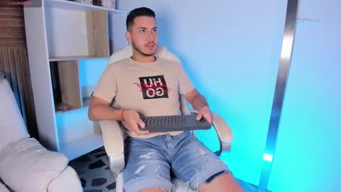 axel_grey_ online show from September 27, 2025, 12:21 pm