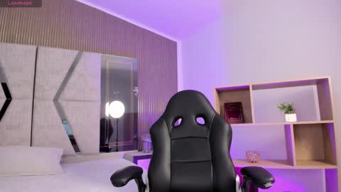 axel_grey_ online show from February 23, 2026, 12:57 pm