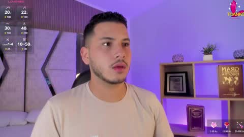 Snapshot of axel_grey_ chatting on June 5, 2026, 12:33 pm axel_grey_ online show from June 5, 2026, 12:33 pm