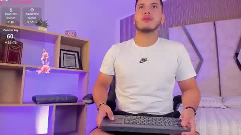 Snapshot of axel_grey_ chatting on June 23, 2026, 12:58 pm axel_grey_ online show from June 23, 2026, 12:58 pm