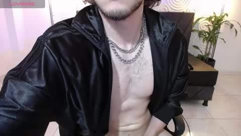 Axel  online show from April 18, 2026, 2:04 am
