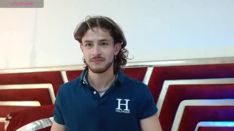 Axel  online show from April 21, 2026, 2:51 am