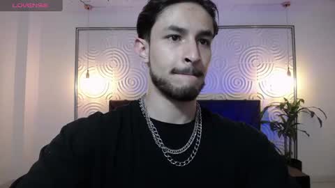 Axel  online show from June 12, 2026, 4:39 pm