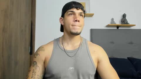 Snapshot of axel_taylor21 chatting on October 19, 2025, 6:14 am INDEPENDENT MODEL online show from October 19, 2025, 6:14 am