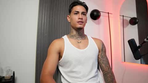 Agustin online show from September 16, 2025, 8:10 pm