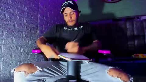 Axell Cross2 online show from December 18, 2025, 7:53 pm