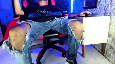Axell Cross2 online show from April 29, 2026, 1:21 am